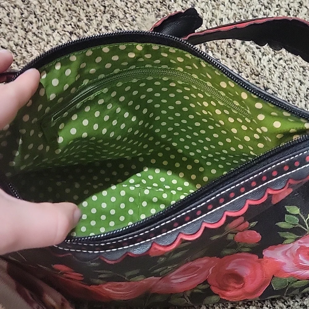 Brand New Isabella Fiore Rose Purse - Picture 5 of 6